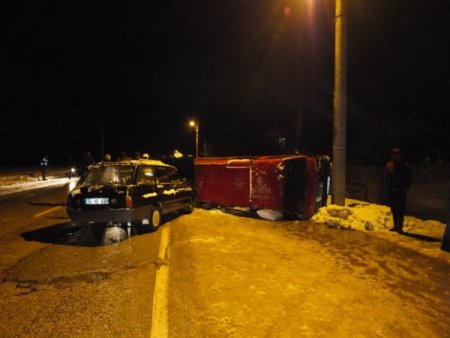 Sakarya'da Buzlanma Kazası: 2 Yaralı