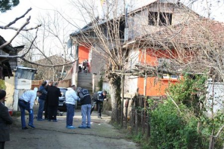 Sakarya'da cinayet: 1 ölü, 2 yaralı