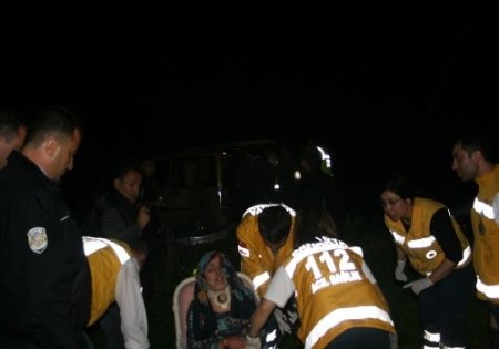 Sakarya'da kaza: 1 ölü, 11 yaralı