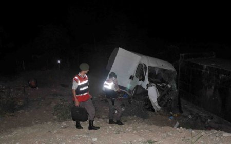 Sakarya'da Kaza: 3 Ölü, 5 Yaralı