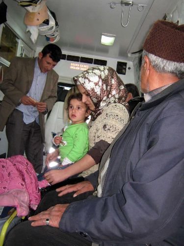 Sakarya'da Minibüs Devrildi: 11 Yaralı