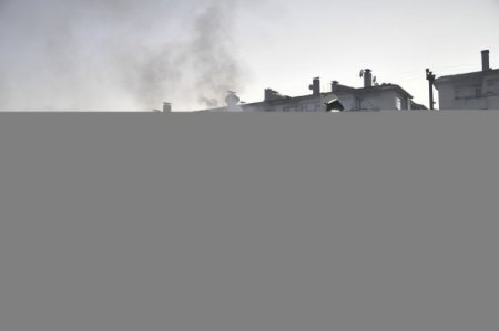 Sakarya'da TIR çekicisi yandı