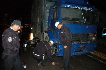 Sakarya'da Trafik Kazası: Motosiklet Kullanan Baba İle Oğlu Öldü