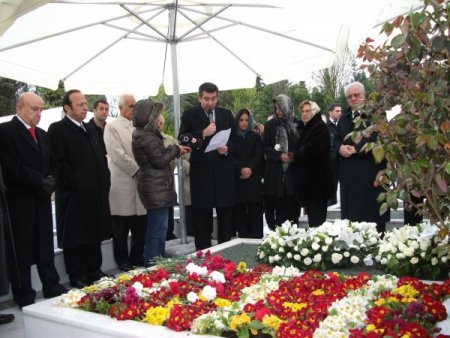 Sakıp Sabancı, Mezarı Başında Anıldı
