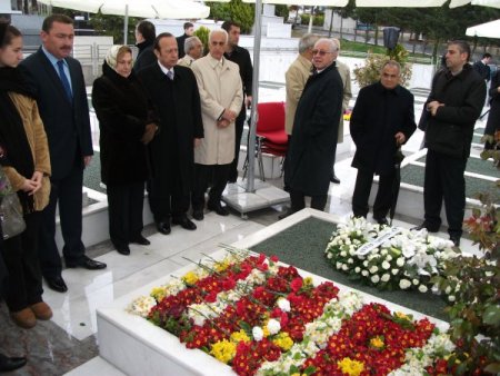 Sakıp Sabancı, Mezarı Başında Anıldı