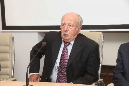 'Sakız ağacı konusunda 40 yıldır 40 santim yol gidemiyoruz'