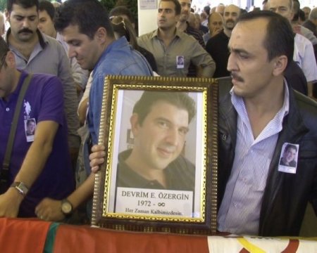 Saldırıya uğrayan Basın İlan Kurumu görevlisi toprağa verildi