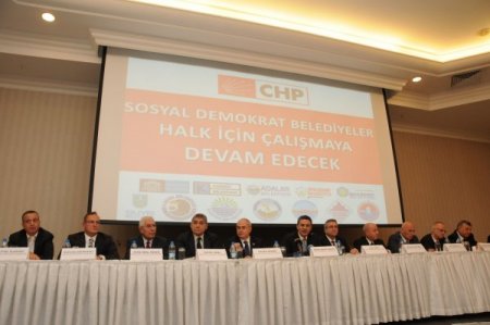 Salıcı: Hükümet CHP'li belediyeleri itibarsızlaştırmak için baskın yapıyor