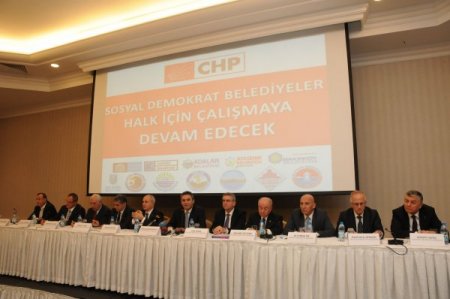 Salıcı: Hükümet CHP'li belediyeleri itibarsızlaştırmak için baskın yapıyor