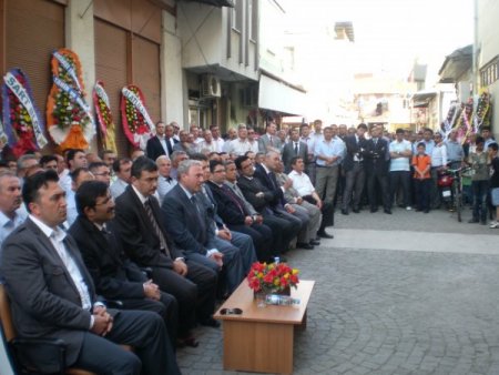 Salihli Sanayi Ve İşadamları Derneği'nin Yeni Binası Açıldı