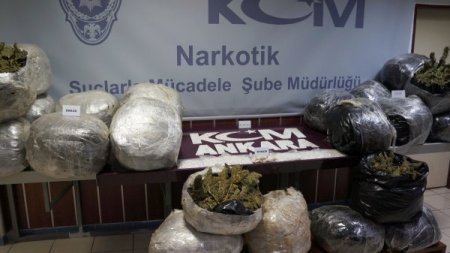 Saman çuvalları arasında uyuşturucu sevkiyatı ‘hassas burunlara’ takıldı