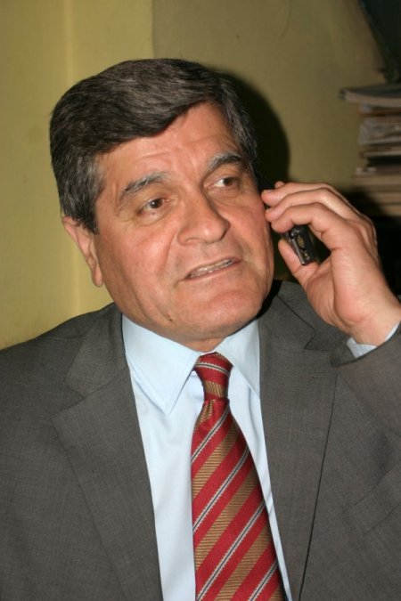 Samandağ Belediyesi İlçeye Giren Kamyondan 'Lastik Bastı Parası' Alıyor