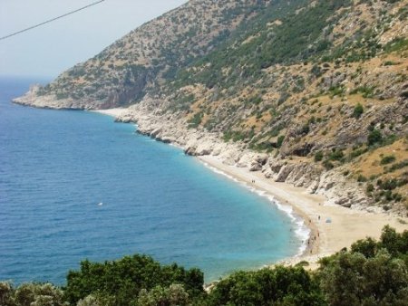 Samandağ kumsallarında deniz sezonu açıldı