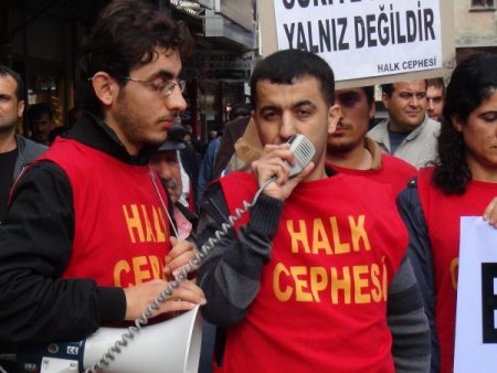 Samandağ’da Suriye’ye destek gösterisi olaysız bitti