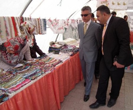 Samanyolu Derneği'nden ihtiyaç sahibi öğrenciler yararına kermes