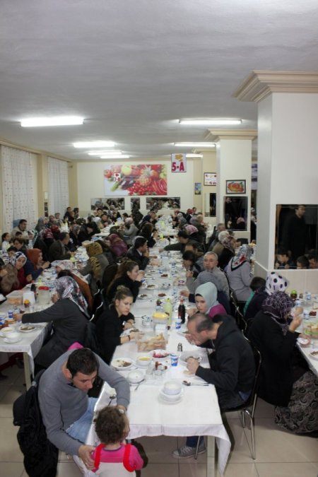 Samanyolu'ndan komşuluk ilişkilerini arttırmak için yemek uygulaması