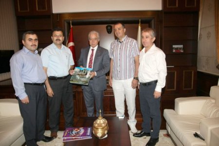 Sameder Yönetimi Zihni Aldırmaz'ı Ziyaret Etti