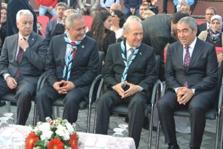 Samet Aybaba İzci Kampı ile Korkut Ata Heykeli, Bahçeli tarafından açıldı