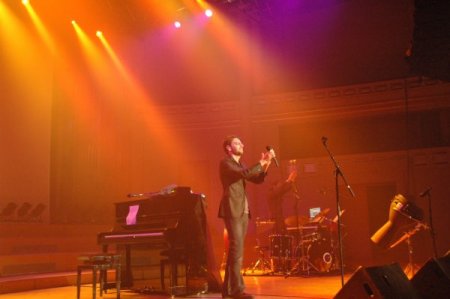 Sami Yusuf Brüksel’de Hayranlarıyla Buluştu