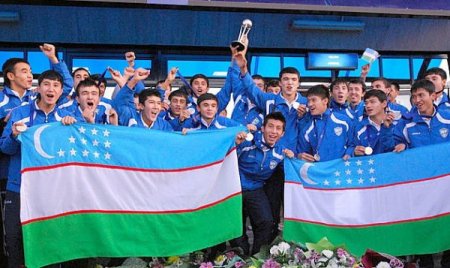 Şampiyon olan Özbekistan U-16 Takımı, coşkuyla karşılandı