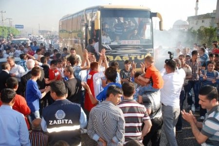 Şampiyona coşkulu karşılama