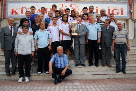 Şampiyonlar Kütahya Valiliğinde