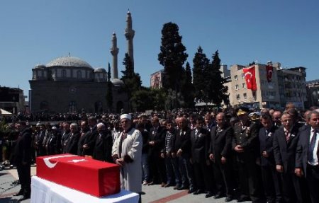 Samsun'da 10 Binler, Şehidini Gözyaşı Ve Dualarla Uğurladı (2)