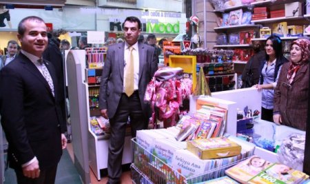 Samsun'da esnaf ziyareti yapan Bakan Kılıç’a sevgi seli