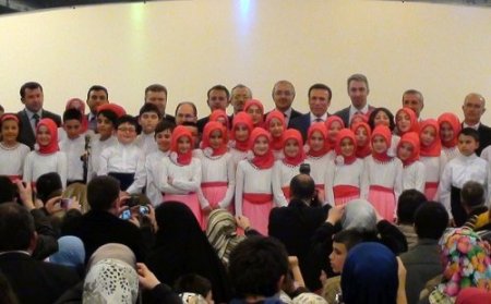 Samsun'da Osmangazi İmam Hatip Ortaokulu Kutlu Doğum programı düzenledi