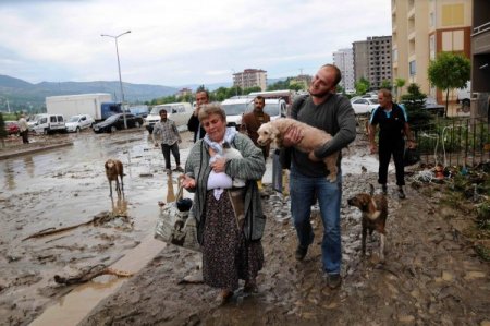 Samsun'da Sel Felaketi: En Az 3 Kişi Öldü