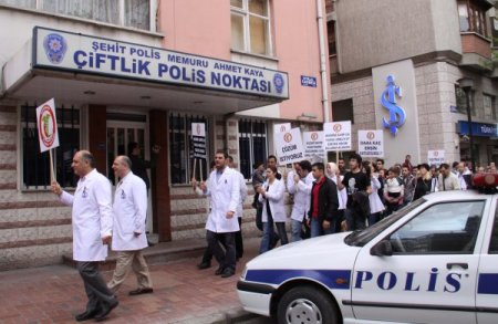 Samsun’da Sessiz Hekim Yürüyüşüne Polis Engeli