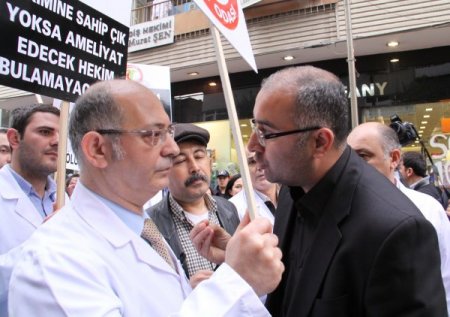 Samsun’da Sessiz Hekim Yürüyüşüne Polis Engeli