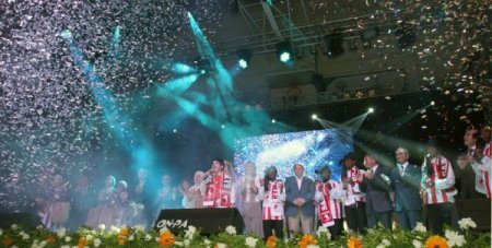 Samsun'da Türkçe Olimpiyat Coşkusu Salona Sığmadı