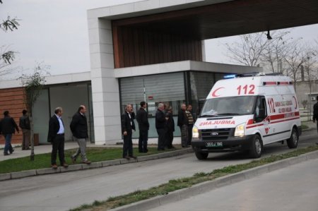Samsun'daki göçükte 5 ölü 11 yaralıya ulaşıldı, toprak altında işçiler var