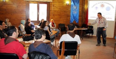 Samsunlu izciler liderlik kursu görüyor