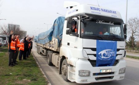 Samsunlular 'Bir Ekmek Bir Battaniye' kampanyasını benimsedi