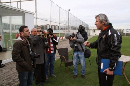 Samsunspor Teknik Direktörü Durmuş: Takıma hareket kabiliyeti sağlamak şart