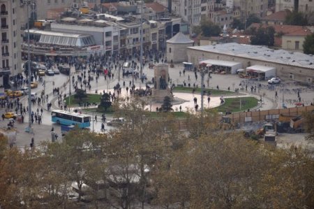 'Sana dün bir tepeden baktım aziz Taksim'