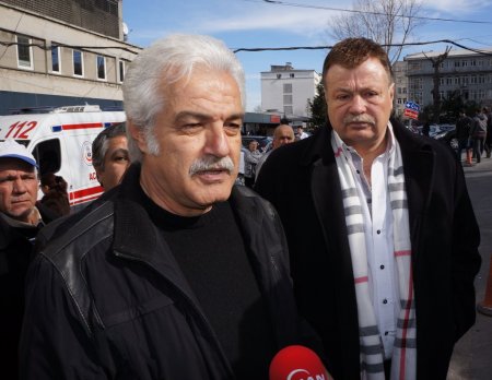 Sanatçı dostları Tamer Yiğit’i yalnız bırakmadı (Özel)