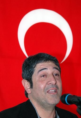 Sanatçı Murat Göğebakan Adına Yaptırdığı Eğitim Merkezini Göz Yaşlarıyla Açtı