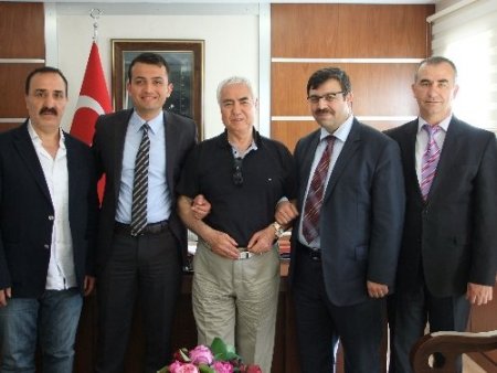 Sanatçı Nuri Sesigüzel memleketi Halfeti’yi ziyaret etti