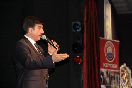 Sanatçı Reşit Muhtar, KEYDER için Kırık Mızrap Konseri verdi