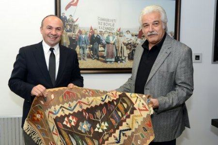 Sanatçı Serdar Gökhan, Başkan Erdoğan’ı ziyaret etti