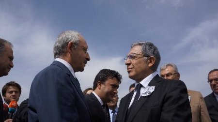 Sanatçı Zülfü Livaneli’nin acı günü