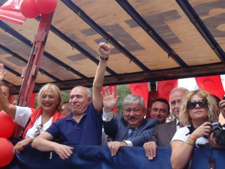 Sanatçılar Burdurlularla buluştu