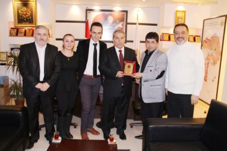 Sanatçılar’dan başkan Demirtaş’a ziyaret