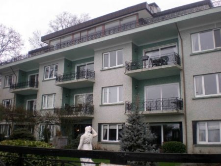 Sanatçının Kasasını Komidinde Saklanan Anahtarla Soymuşlar