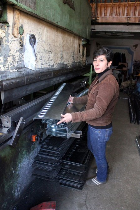 Sanayide demir ustası, evininin ise hanımı (Özel)