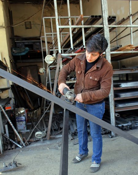 Sanayide demir ustası, evininin ise hanımı (Özel)