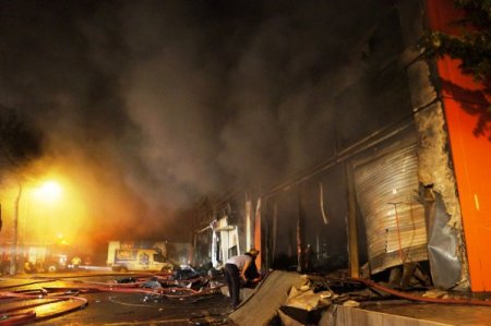 Sancaktepe’de 10 Bin Metrekare Alanda Kurulu Mobilya Fabrikası Kül Oldu